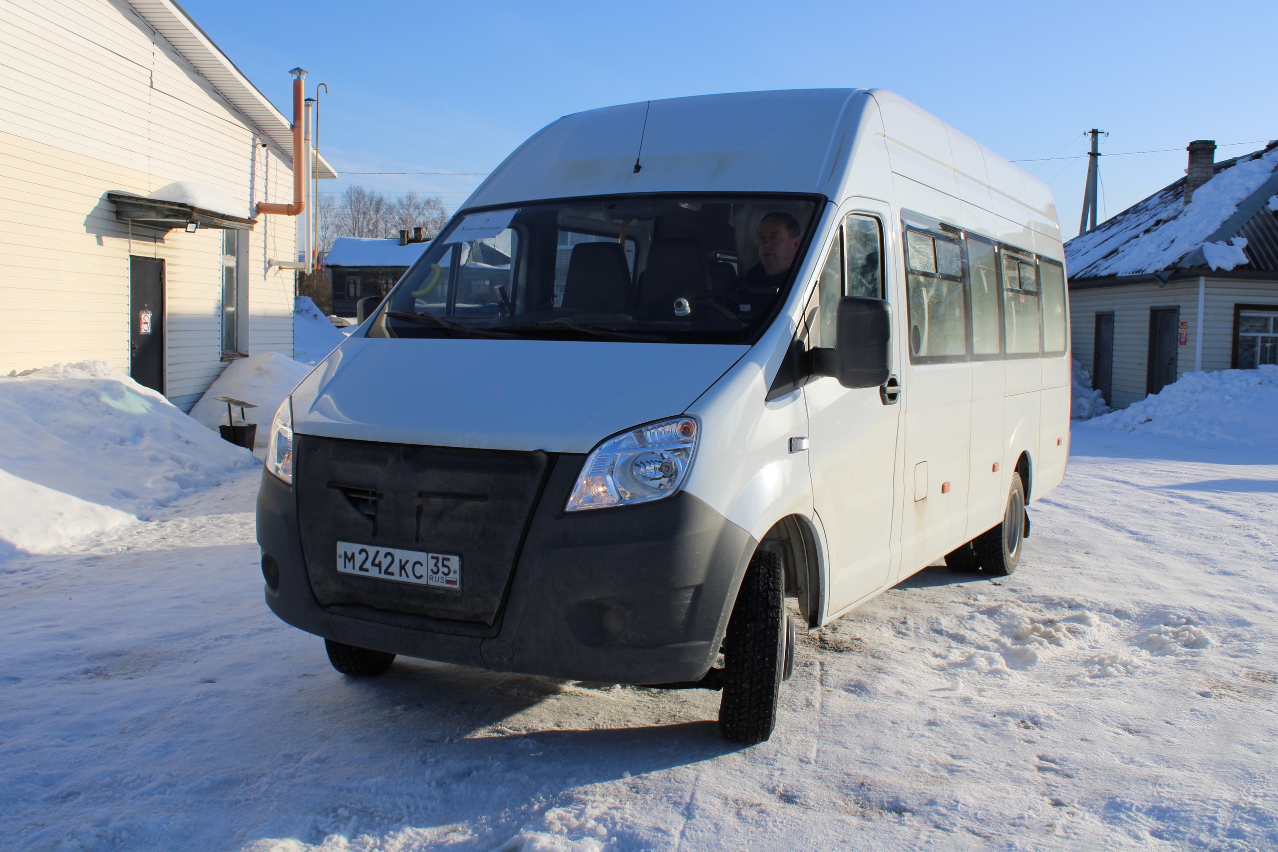 Запущен новый автобусный маршрут Устье-Высокое-Порохово.